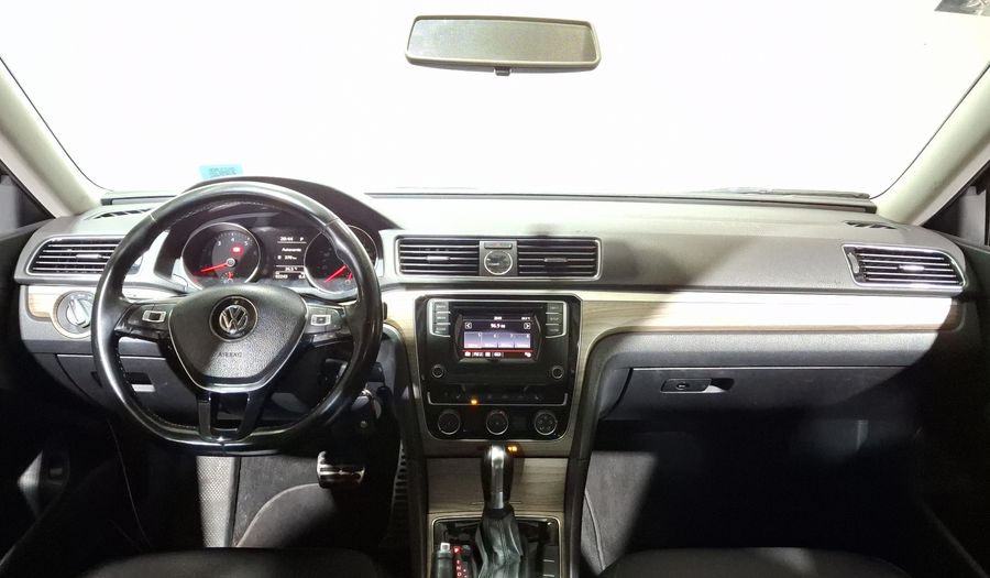 Volkswagen Passat 2.5 SPORTLINE Sedan 2017