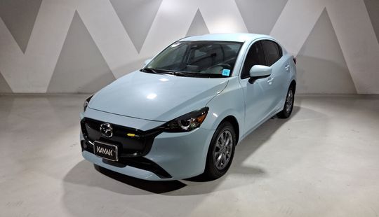Mazda • Mazda 2