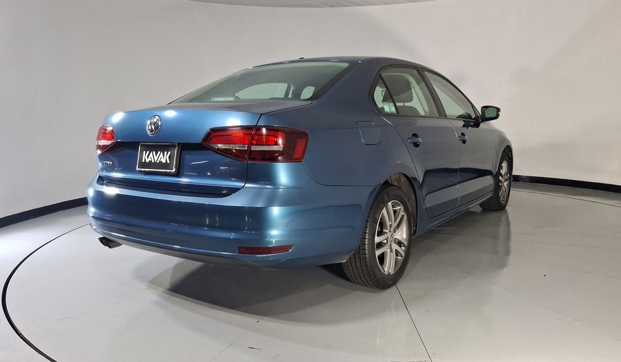 Volkswagen Jetta 2.5 TRENDLINE MT Sedan 2016