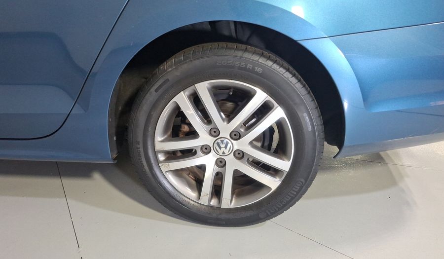 Volkswagen Jetta 2.5 TRENDLINE MT Sedan 2016
