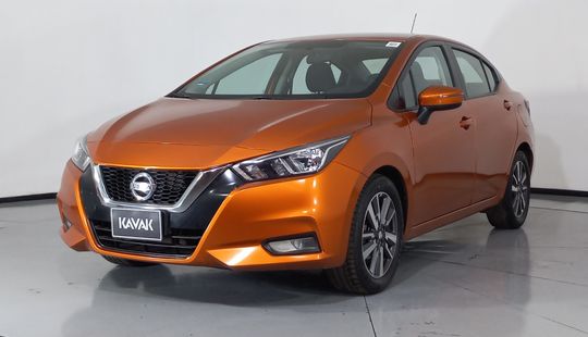 Nissan • Versa