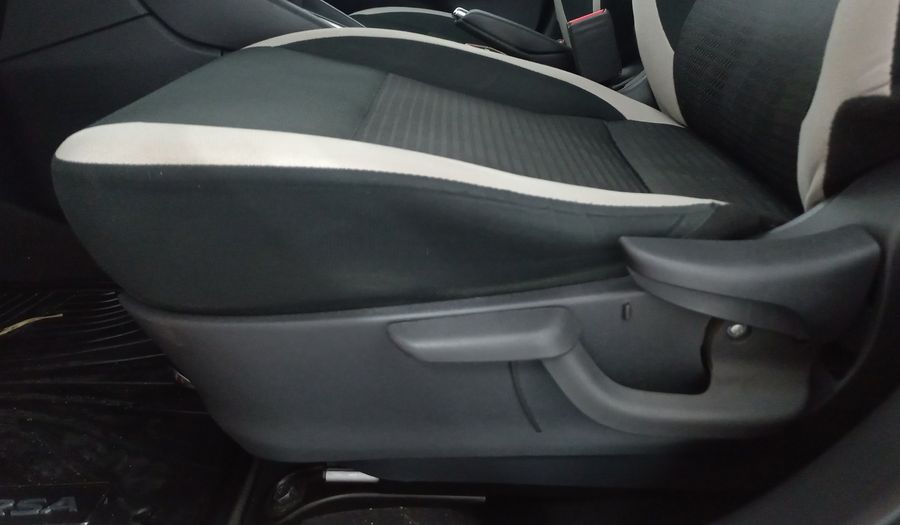 Nissan Versa 1.6 ADVANCE CVT Sedan 2021