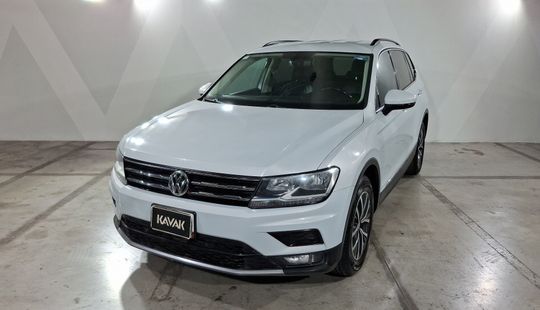 Volkswagen • Tiguan