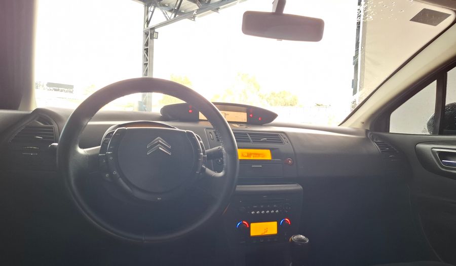 Citroen C4 2.0I 16V SX Hatchback 2011