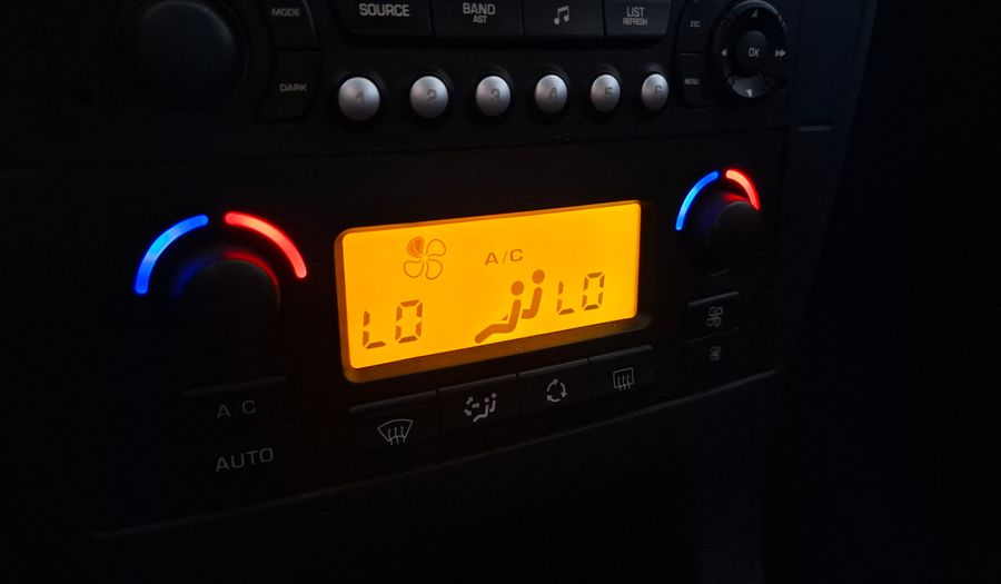 Citroen C4 2.0I 16V SX Hatchback 2011