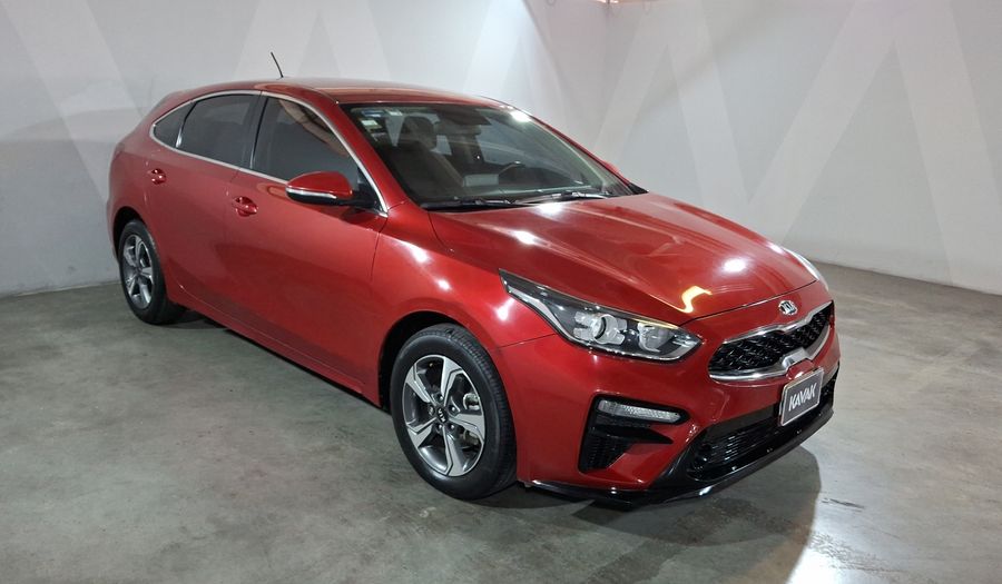 Kia Forte 2.0 EX IVT Hatchback 2020