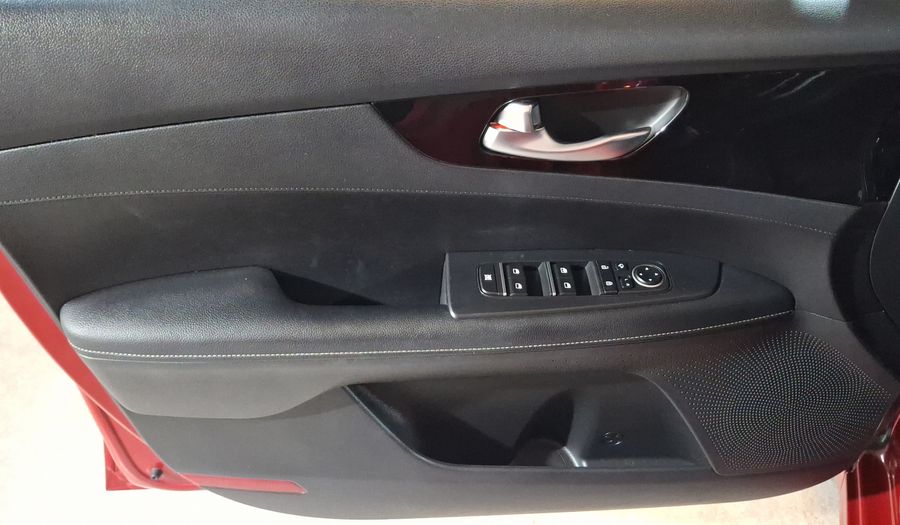 Kia Forte 2.0 EX IVT Hatchback 2020