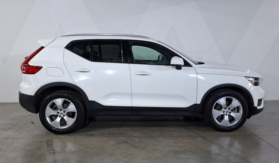 Volvo Xc40 2.0 T5 MOMENTUM AUTO 4WD Suv 2020