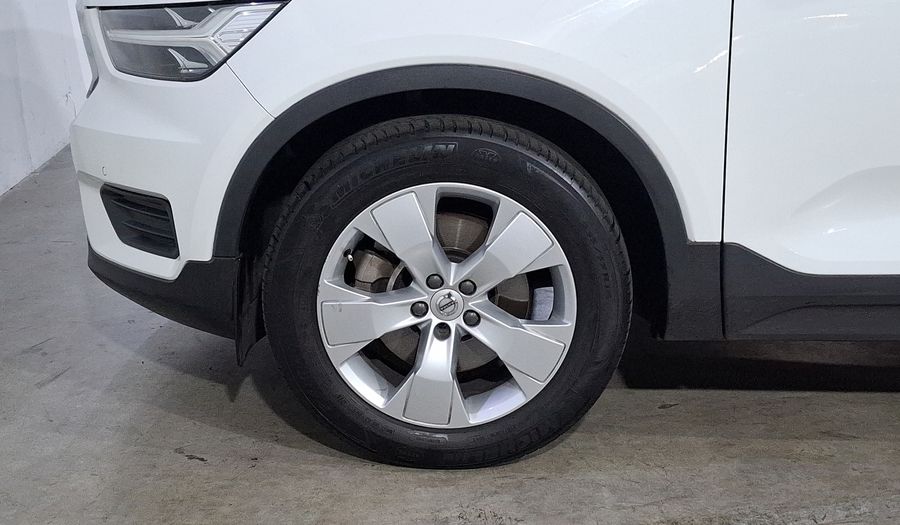 Volvo Xc40 2.0 T5 MOMENTUM AUTO 4WD Suv 2020