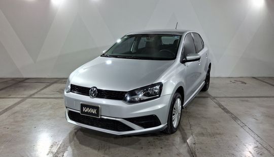Volkswagen • Polo
