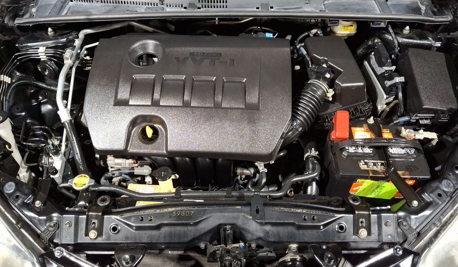 Toyota Corolla 1.8 BASE CVT Sedan 2015
