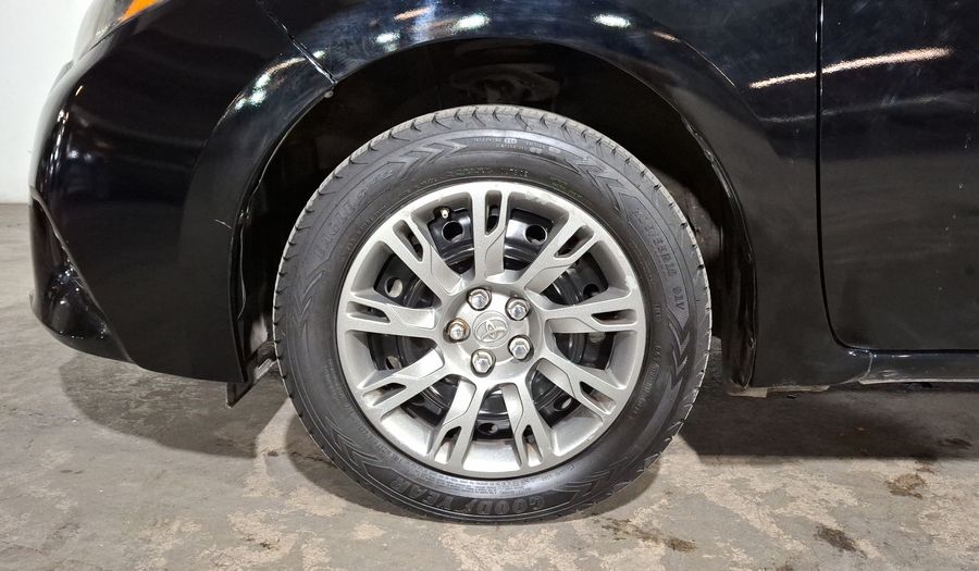 Toyota Corolla 1.8 BASE CVT Sedan 2015
