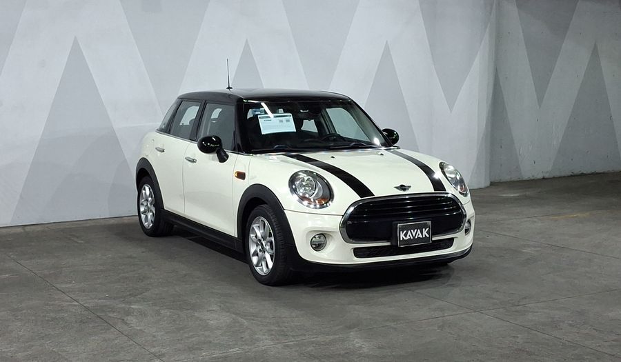 Mini Cooper 1.5 COOPER SALT Hatchback 2017