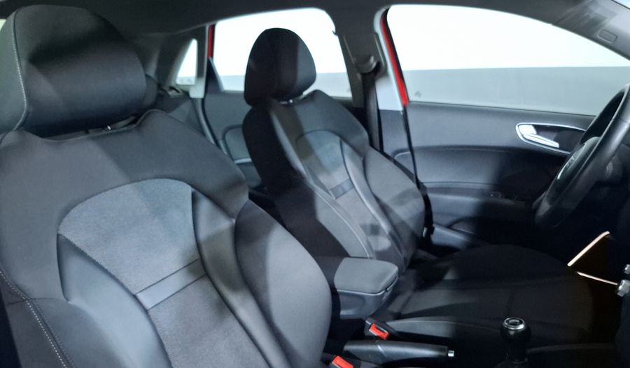 Audi A1 1.4 TFSI EGO MT Hatchback 2014