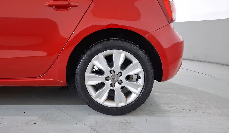 Audi A1 1.4 TFSI EGO MT Hatchback 2014