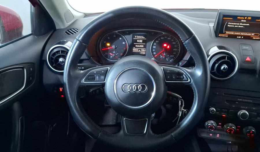 Audi A1 1.4 TFSI EGO MT Hatchback 2014