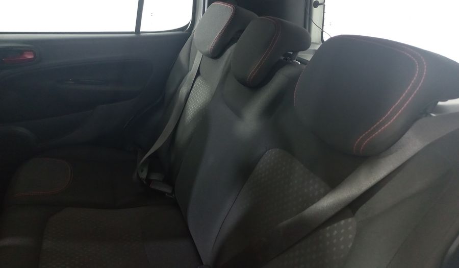 Fiat Uno 1.4 SPORTING Hatchback 2017