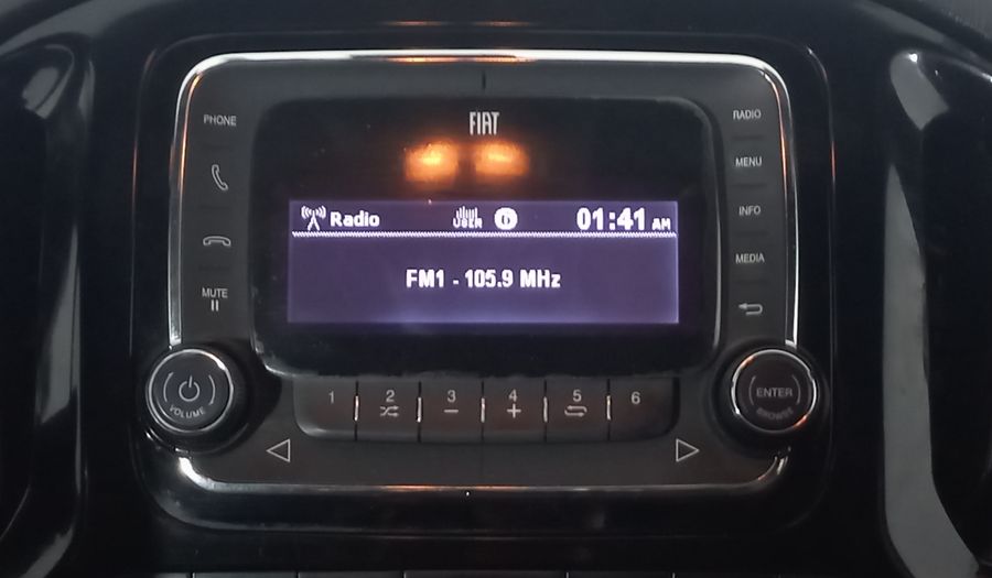 Fiat Uno 1.4 SPORTING Hatchback 2017
