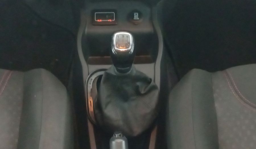 Fiat Uno 1.4 SPORTING Hatchback 2017