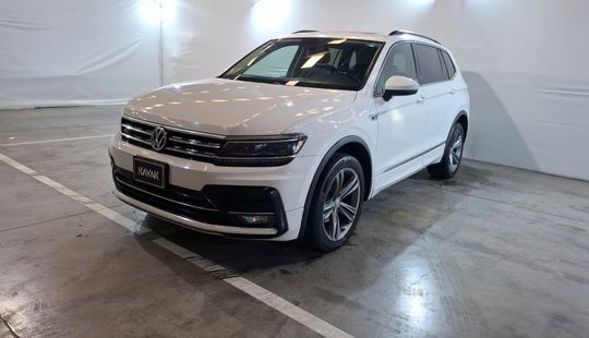 Volkswagen • Tiguan