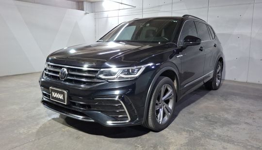 Volkswagen • Tiguan