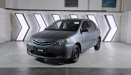 Toyota • Etios