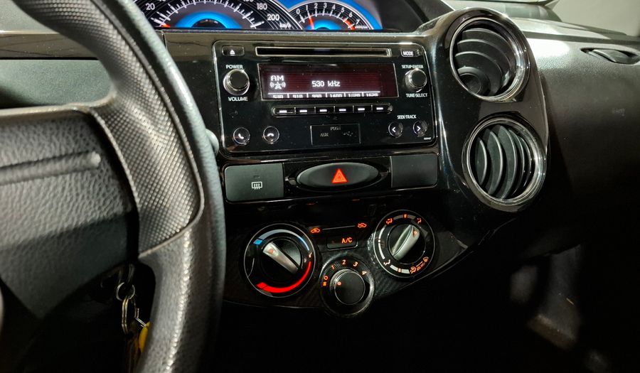 Toyota Etios 1.5 XS Sedan 2015