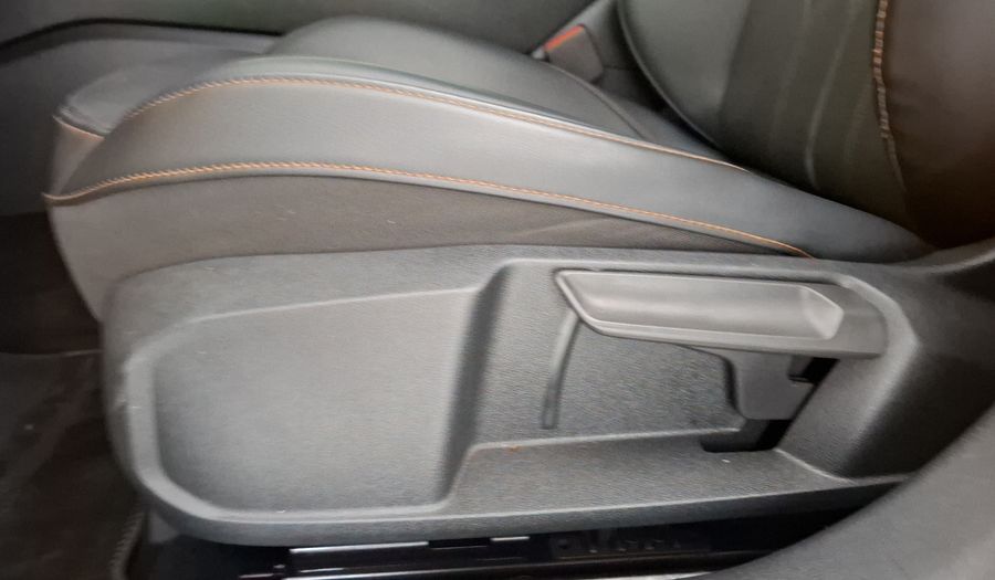 Cupra Leon 2.0 HIGH DCT Hatchback 2023