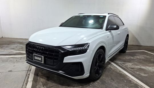 Audi • Q8