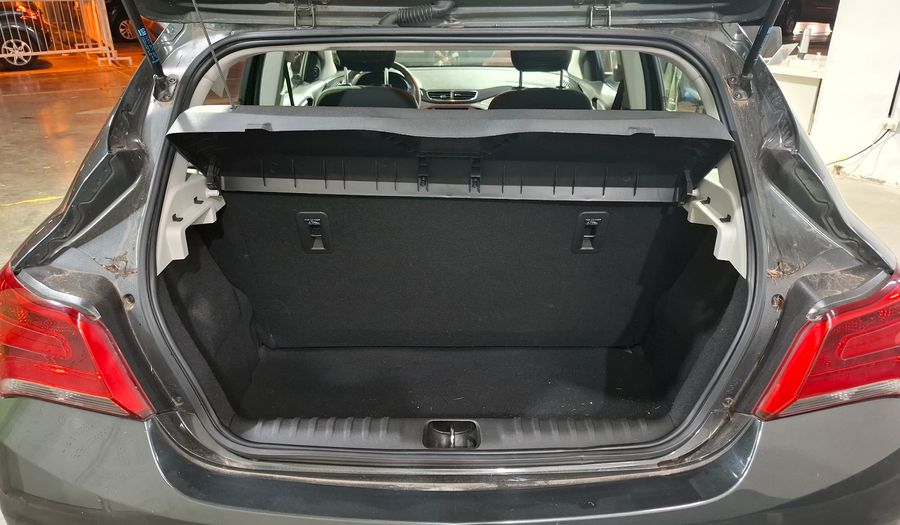 Chevrolet Onix 1.4 LT Hatchback 2019
