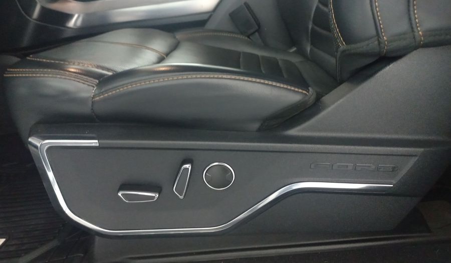 Ford Lobo 3.5 LOBO ECOBOOST PLATINUM CC AT 4WD Pickup 2023