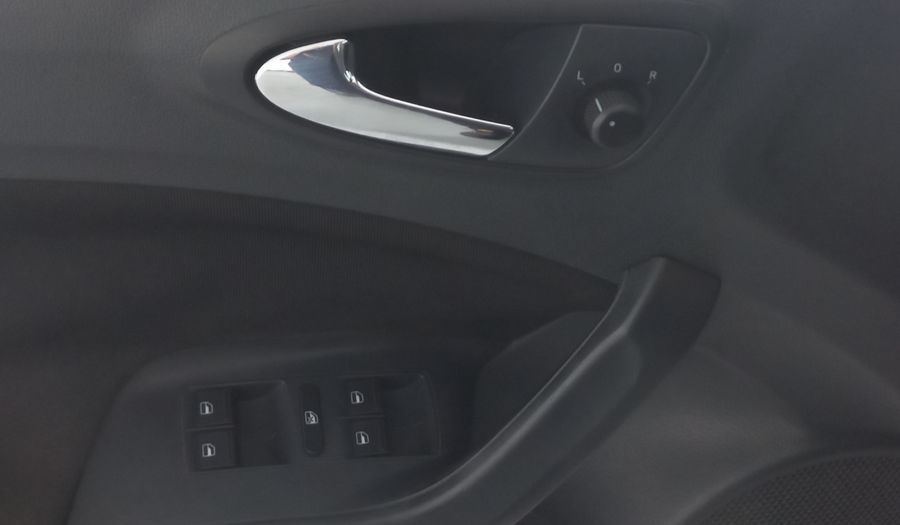 Seat Ibiza 2.0 BLITZ I-TECH 4 PTAS MT Hatchback 2015