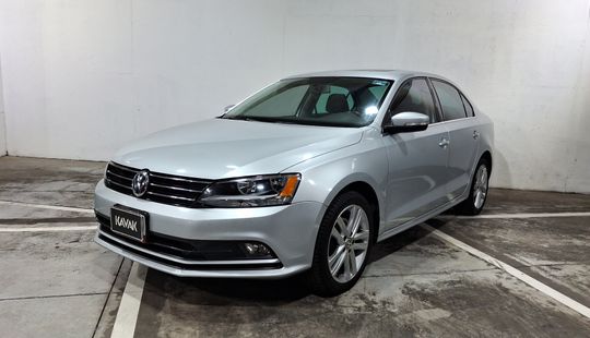 Volkswagen • Jetta