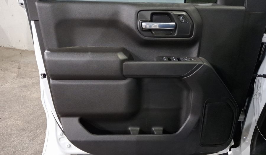Chevrolet Silverado 1500 5.3 SILVERADO CUSTOM K AUTO 4WD Pickup 2023