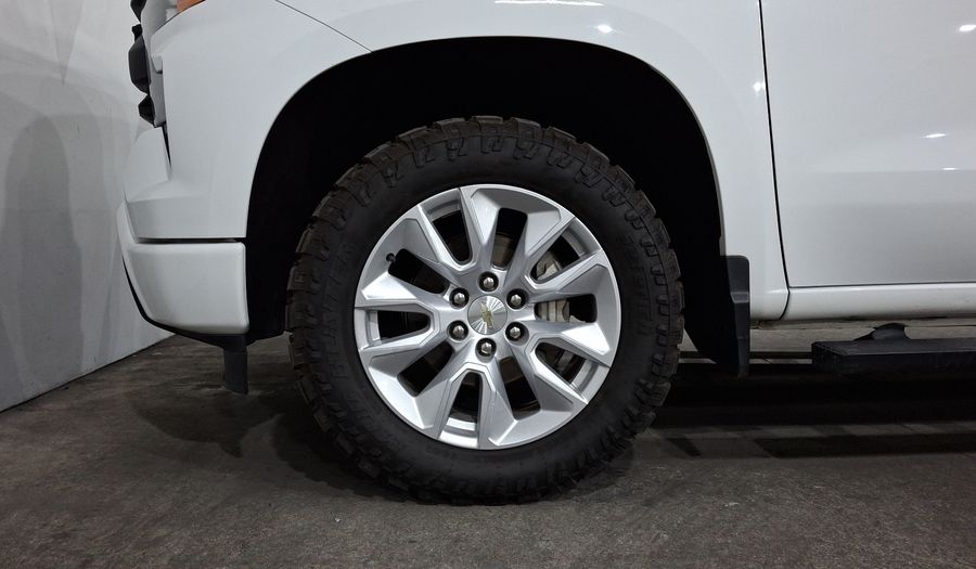 Chevrolet Silverado 1500 5.3 SILVERADO CUSTOM K AUTO 4WD Pickup 2023