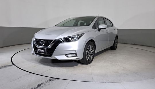 Nissan • Versa