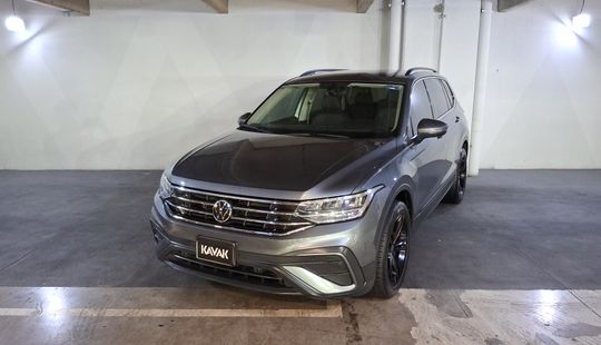 Volkswagen • Tiguan