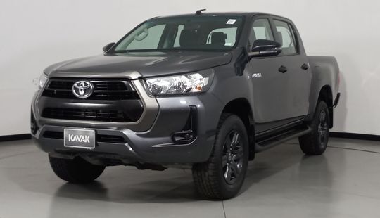 Toyota • Hilux