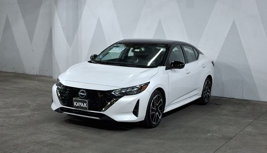 Nissan • Sentra