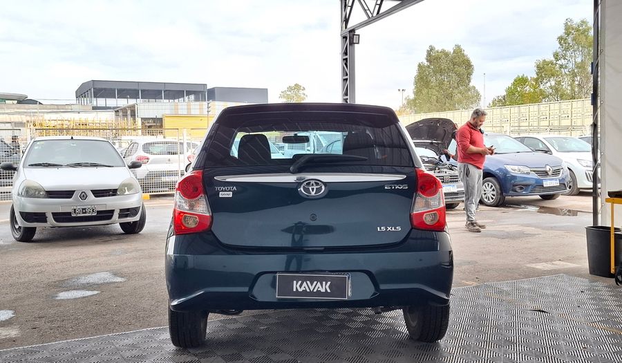 Toyota Etios 1.5 XLS AT Hatchback 2017
