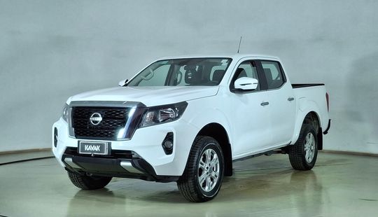 Nissan • Navara