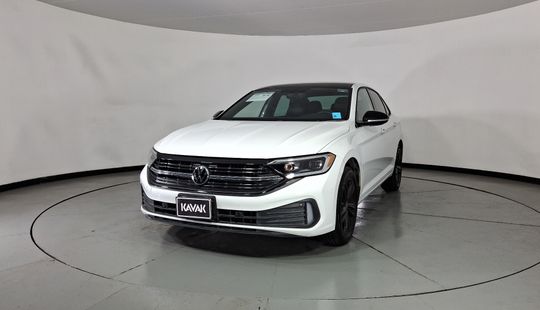 Volkswagen • Jetta