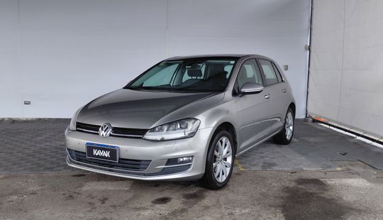 Volkswagen • Golf