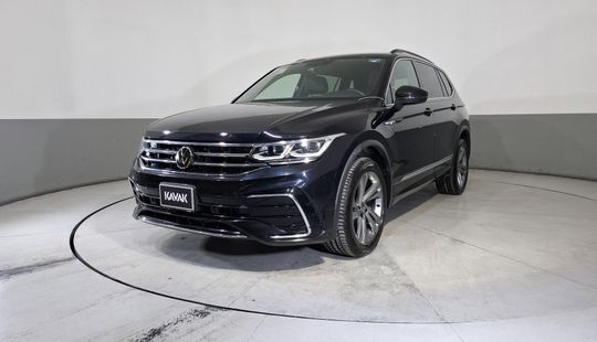Volkswagen • Tiguan