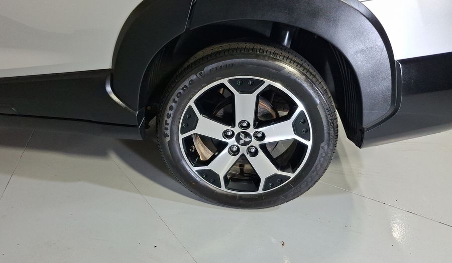 Mitsubishi Xpander 1.5 CROSS AUTO Minivan 2023