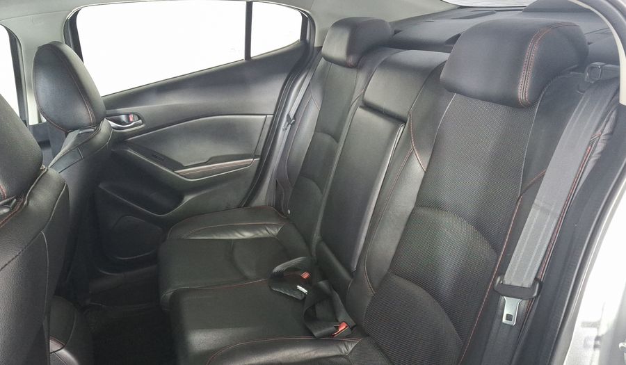 Mazda 3 2.5 SEDÁN S GT TA Sedan 2015