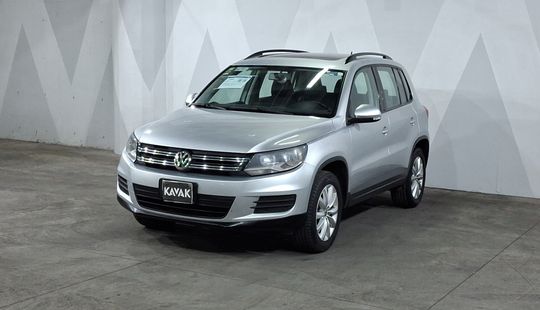 Volkswagen • Tiguan