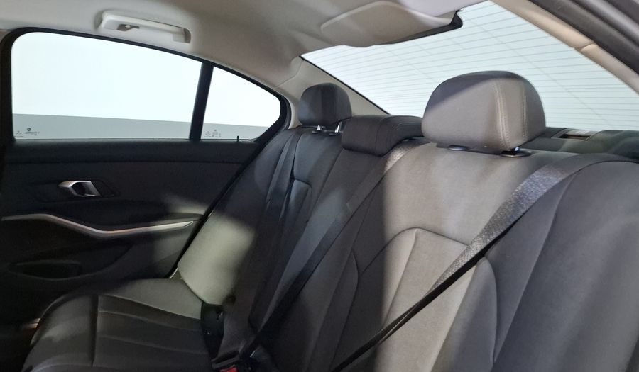 Bmw Serie 3 2.0 320I AUTO Sedan 2021