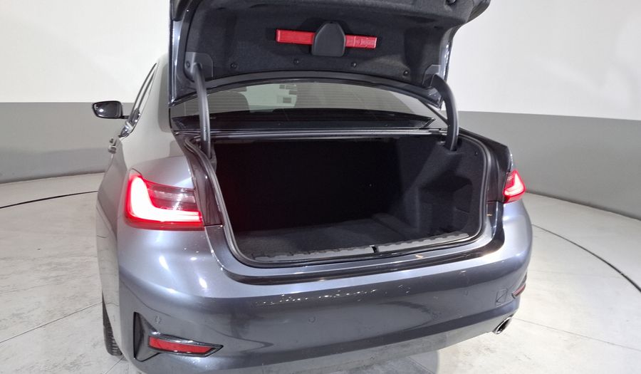 Bmw Serie 3 2.0 320I AUTO Sedan 2021