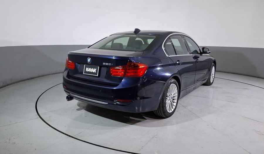 Bmw Serie 3 2.0 320IA LUXURY LINE Sedan 2015